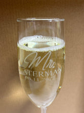 Load image into Gallery viewer, Engraved Gift Box with Champagne Flutes